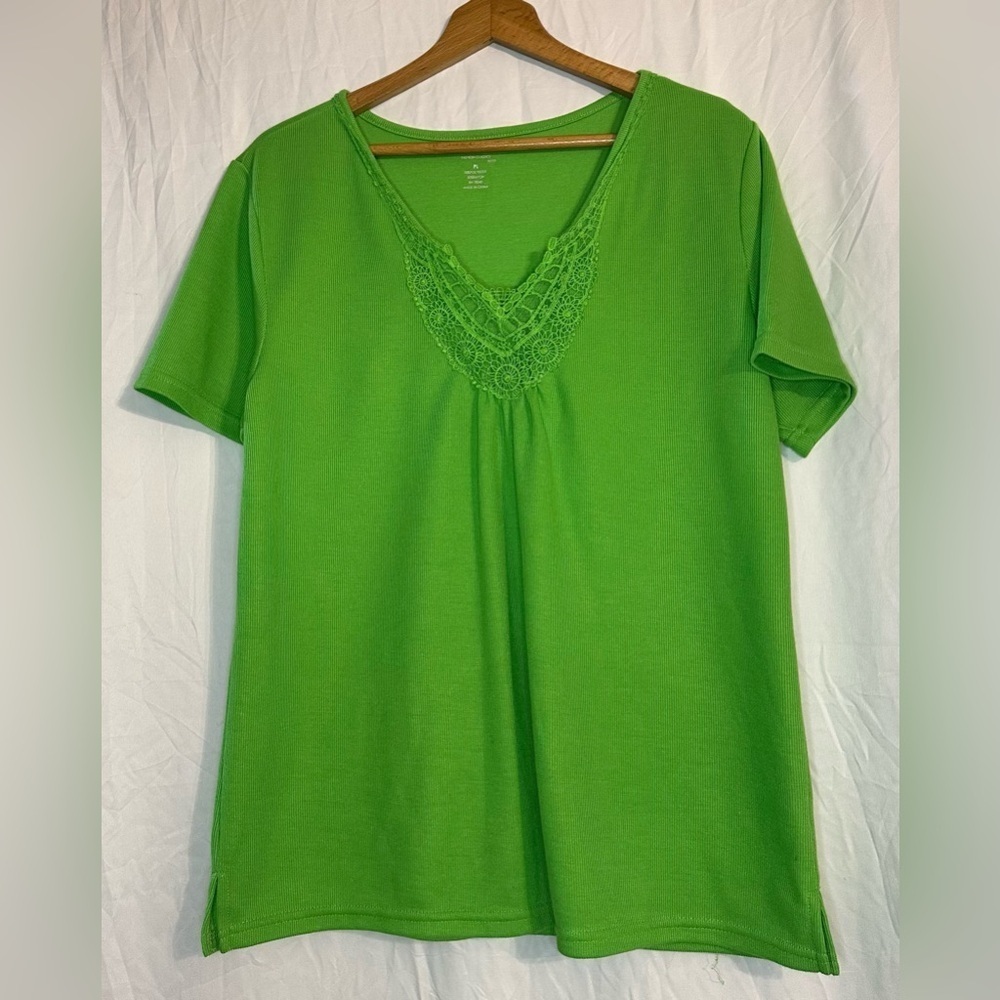 Fashion Classic Petite Women’s Short Sleeve Green Top size PL - Picture 1 of 8